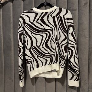 Chic Zebra Pattern Women's Sweater
